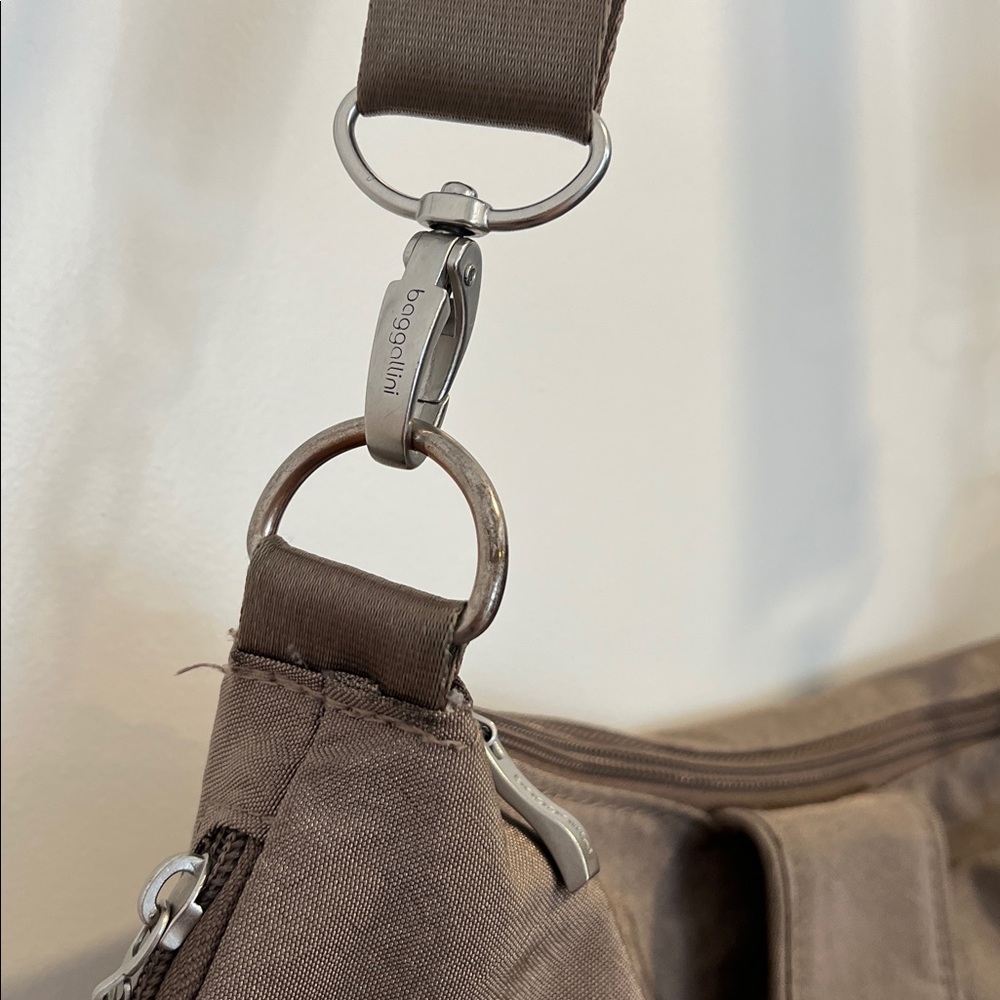 Baggallini Shimmering Taupe Crossbody Bag - Picture 6 of 11